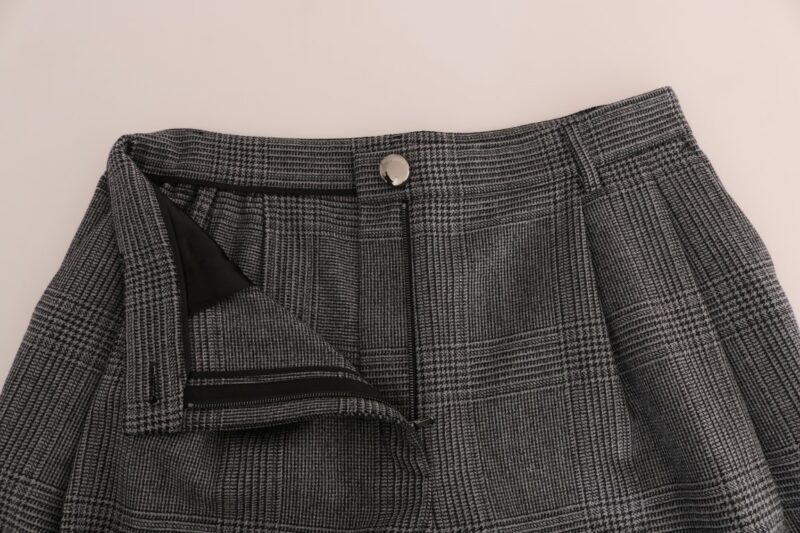 Dolce & Gabbana Elegant Gray Check Capri Wool Pants - Image 4