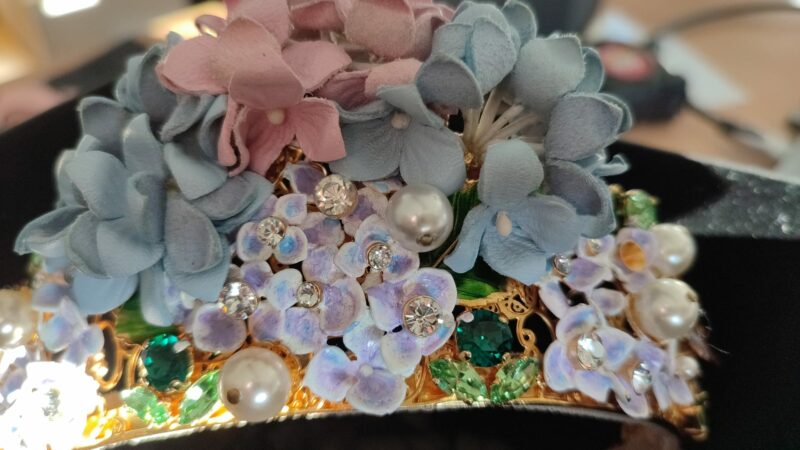 Dolce & Gabbana Exquisite Crystal Diadem Tiara - Image 8